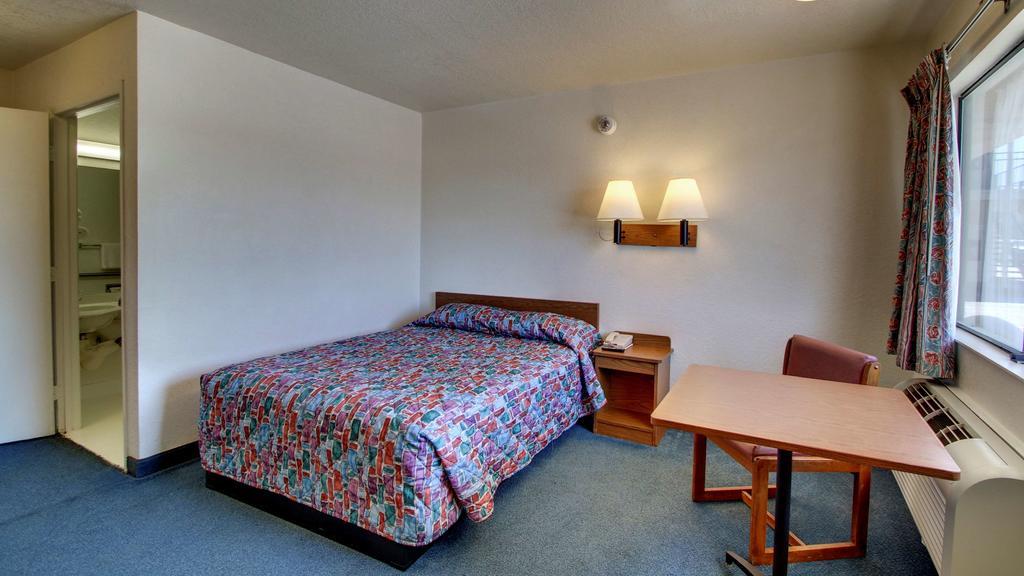 Rodeway Inn Fort Smith I-540 Экстерьер фото